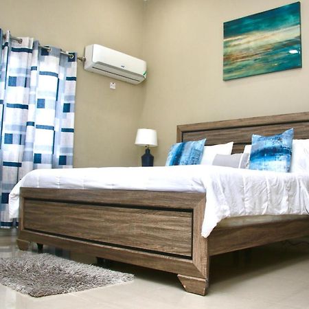 Comfort Homes Kingston Bagian luar foto
