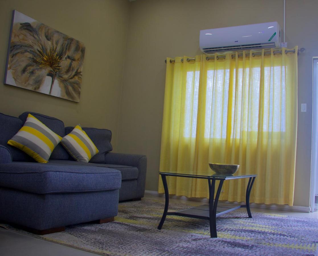 Comfort Homes Kingston Bagian luar foto