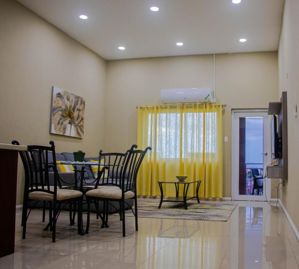 Comfort Homes Kingston Bagian luar foto